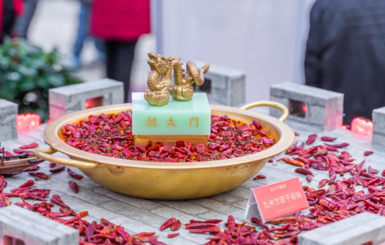 吃火鍋有哪些講究？跟著老四川人學(xué)起來！