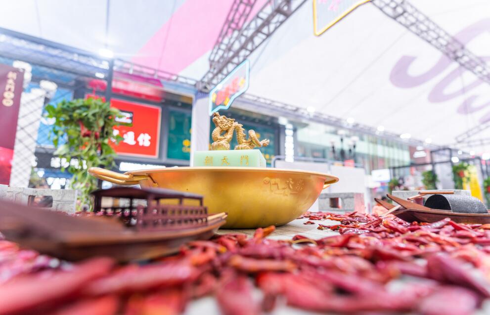 洪崖洞好吃的火鍋推薦，四川本地人都愛吃這家！