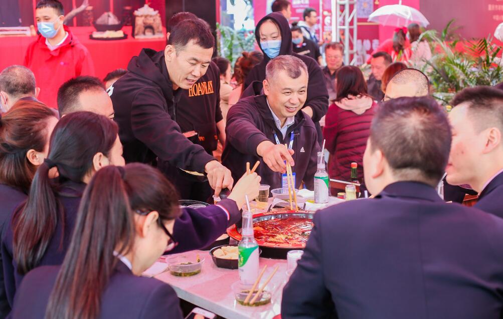 如何加盟四川火鍋店？這些要點(diǎn)要記牢！