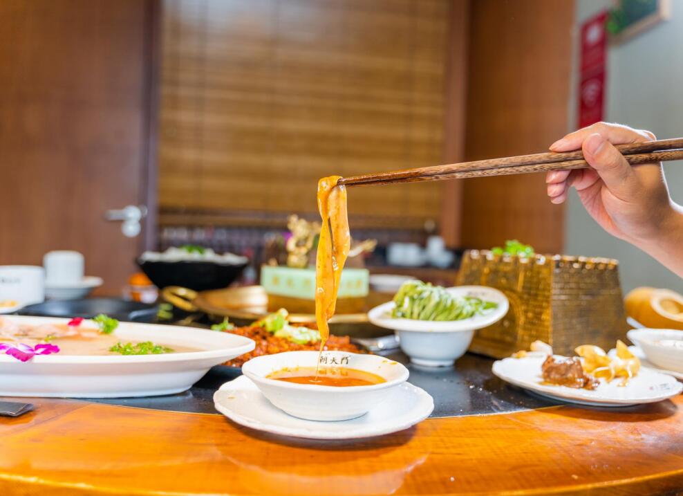 想加盟四川品牌火鍋，如何與總部聯(lián)系？