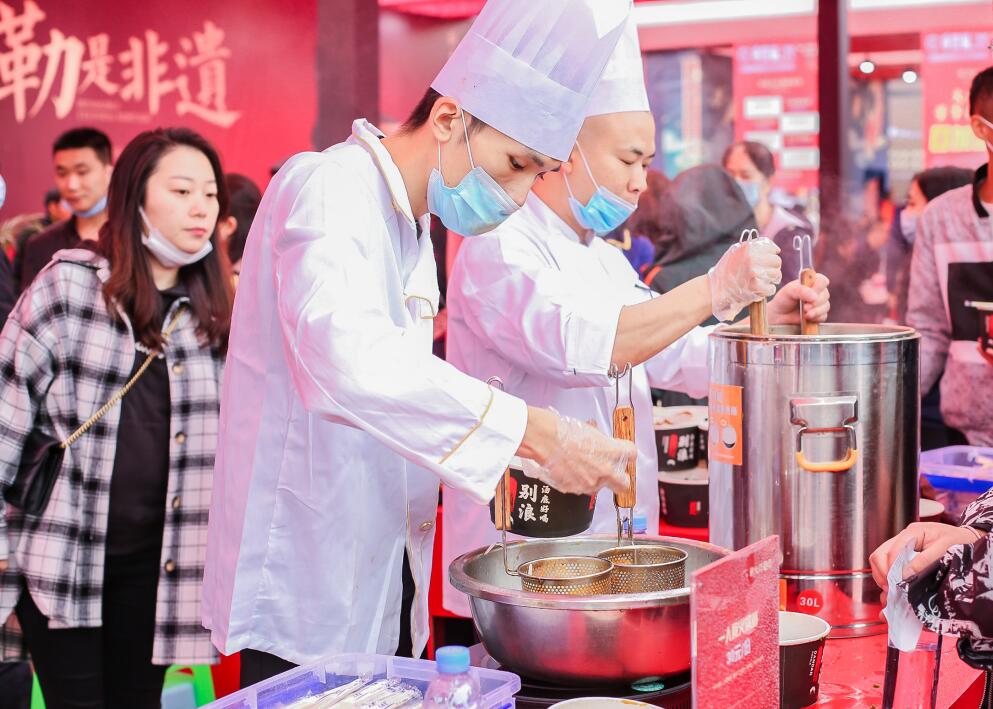 莊河開火鍋加盟店，可以這樣抓住顧客心思！